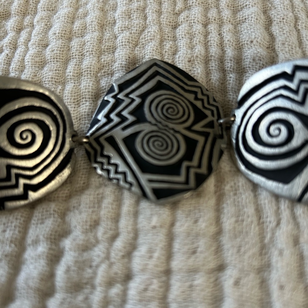 Alice Seely VTG Y2K Lead Free Pewter Tribal Link Bracelet Toggle Clasp Signed - Picture 9 of 12
